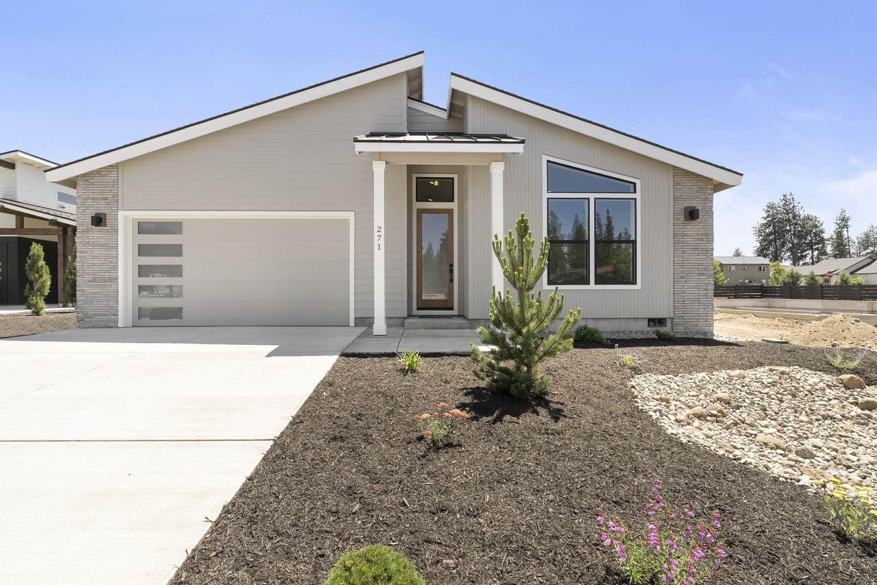 271 Diamond Peak Avenue - Photo 1