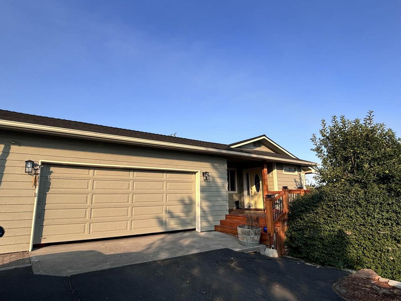 203 Crestview Lane - Photo 1