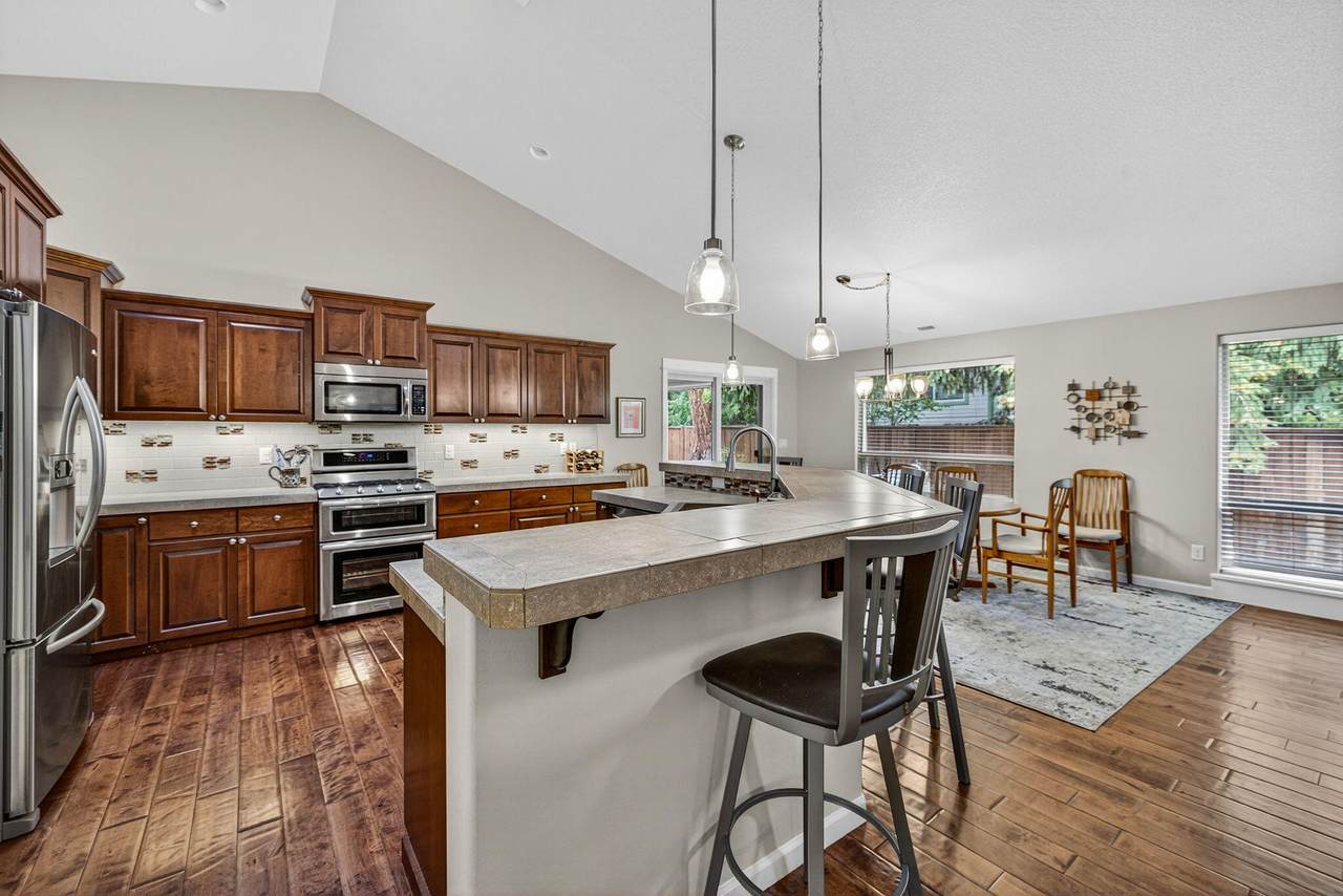 1202 Mcclellan Lane - Photo 1