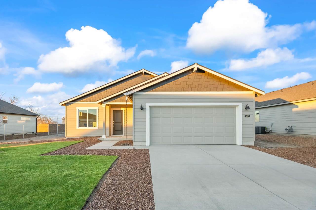 1447 Willow Parkway Road - Photo 1