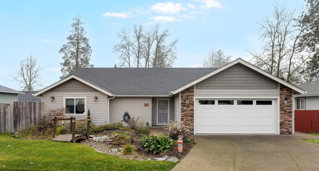 953 Providence Way - Photo 1