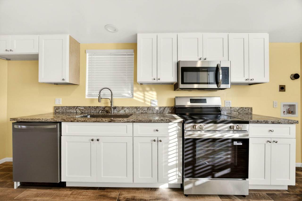 620 Berrydale Avenue - Photo 1