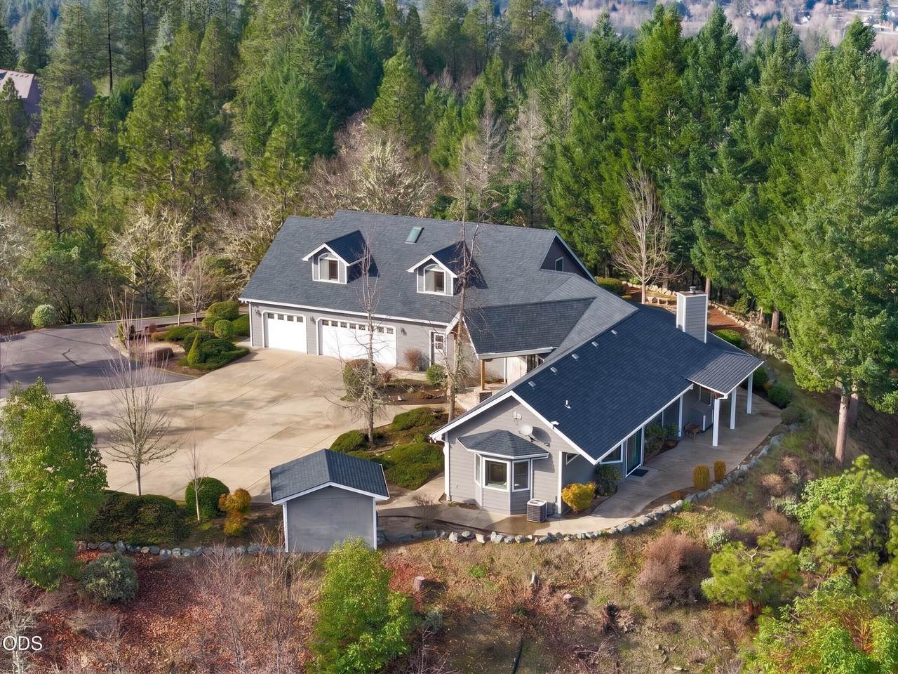 3601 Campus View Drive - Photo 1
