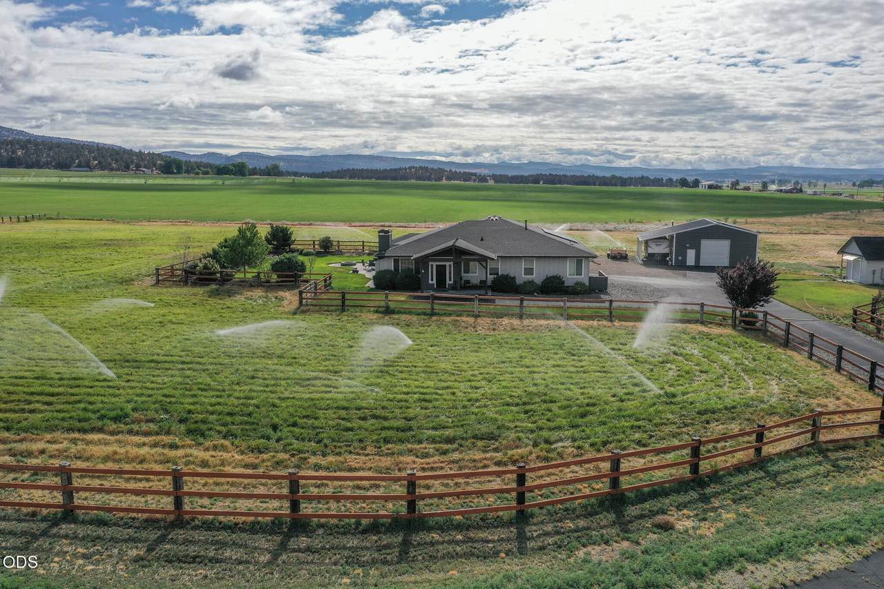 8933 Elizabeth Way - Photo 1