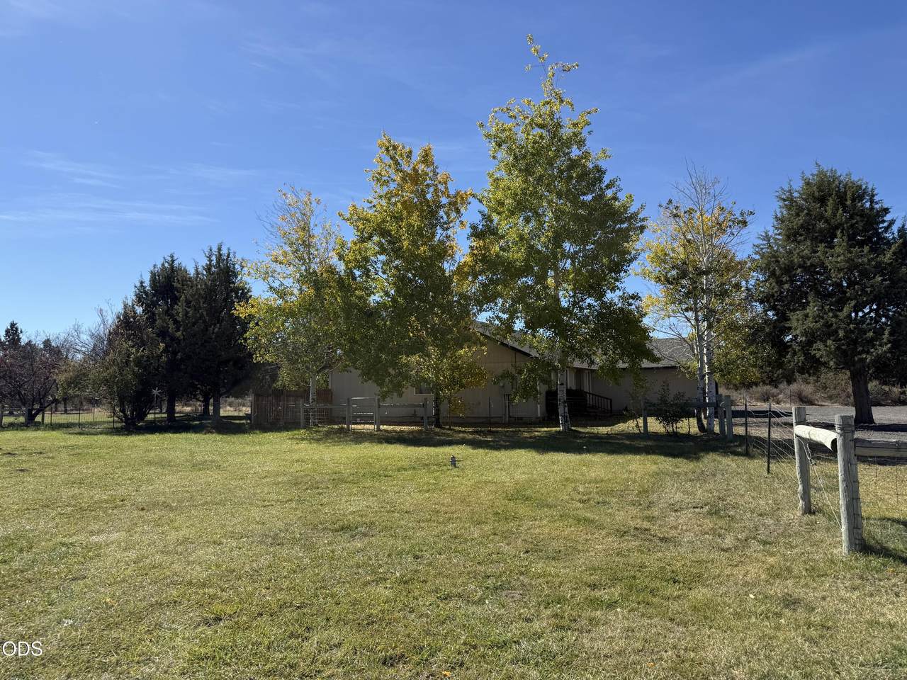 https://bt-photos.global.ssl.fastly.net/coar/1280_boomver_2_220215872-2.jpg
