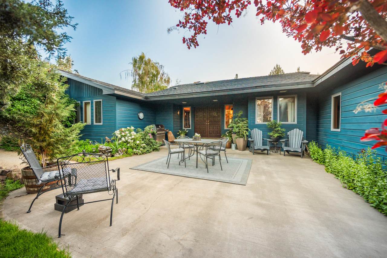 1686 Negus Way - Photo 1