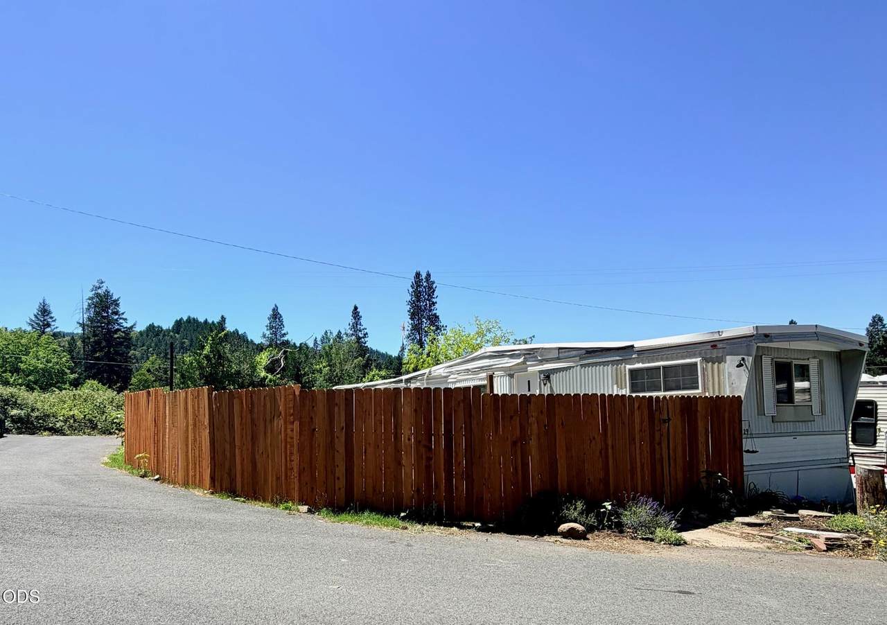 7001 Rogue River Highway - Photo 1