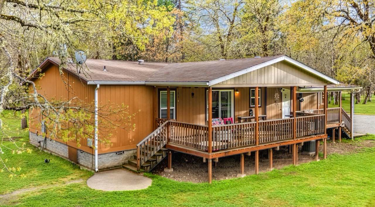 360 Lamont Way - Photo 1