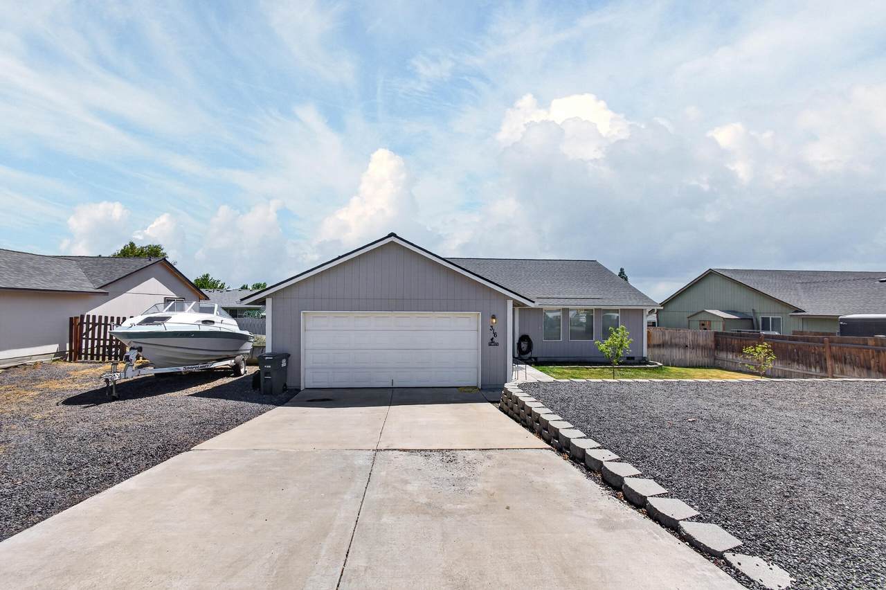 316 Geneva Street - Photo 1