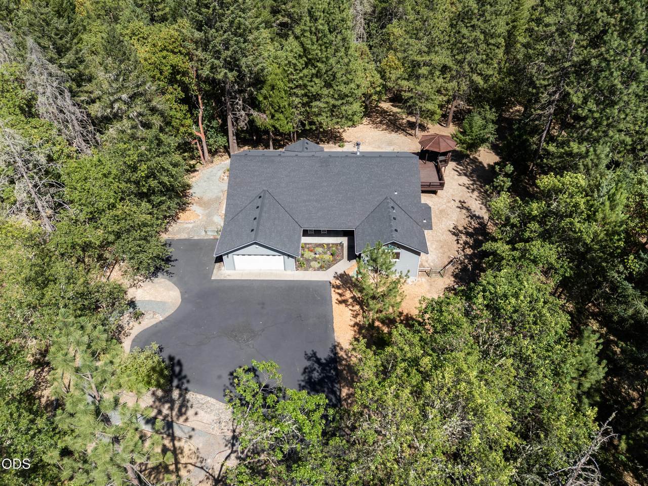 1281 Pinnon Road - Photo 1