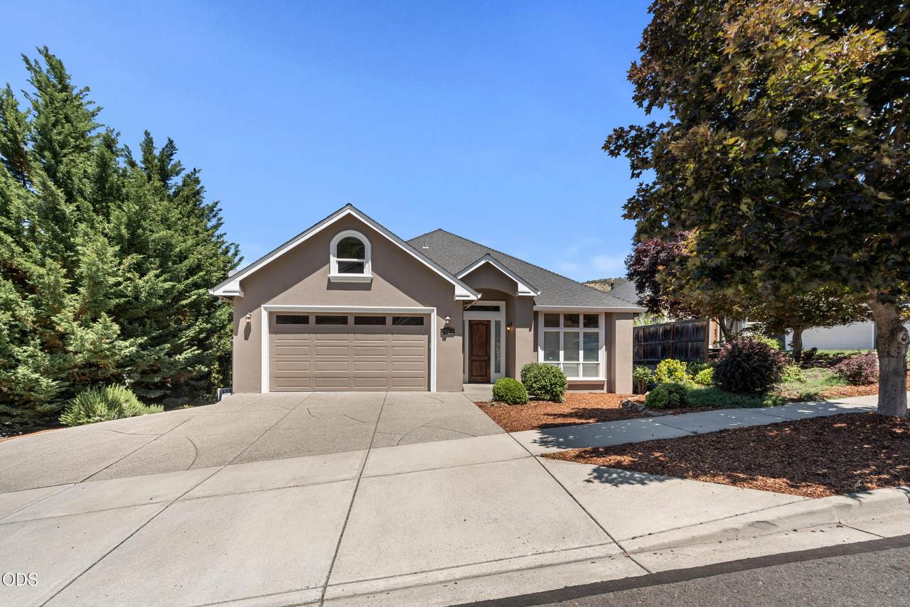 4643 Hathaway Drive - Photo 1