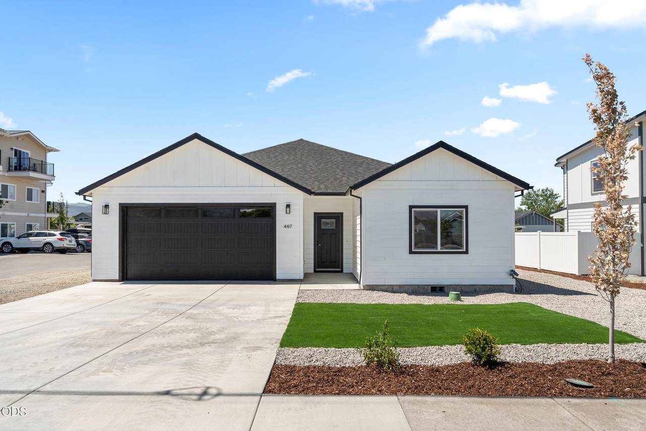 467 Arnos Street - Photo 1