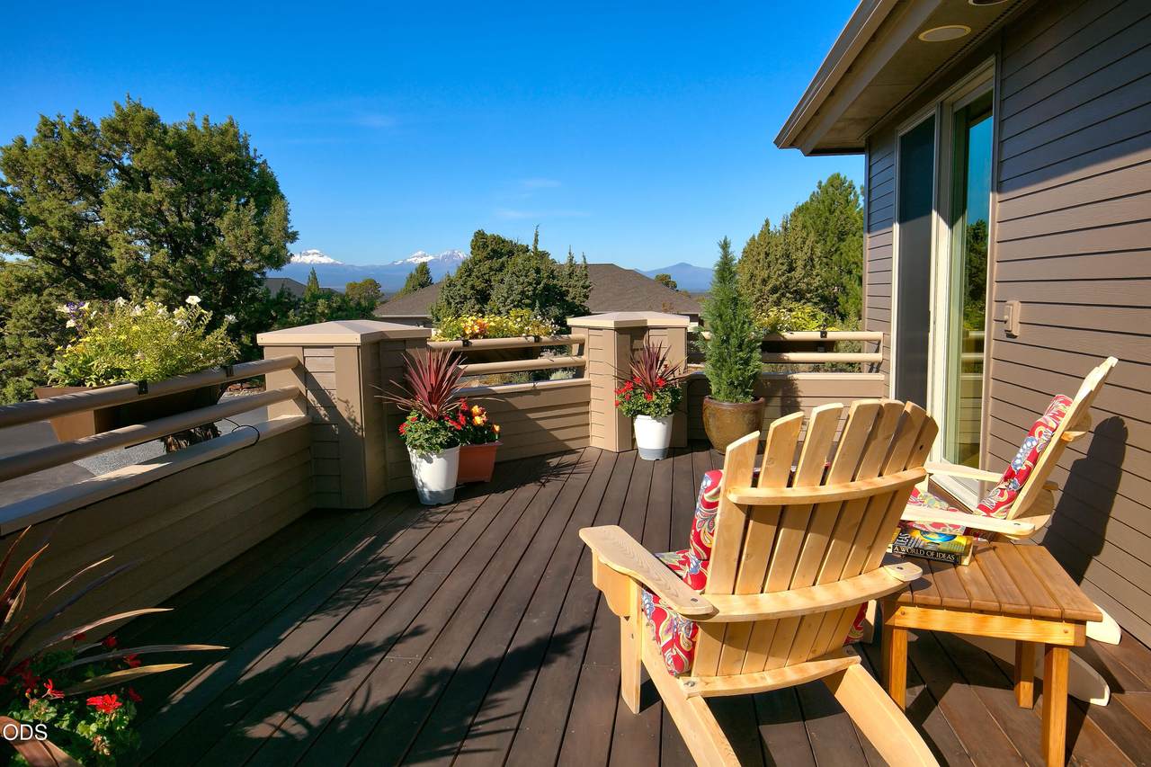 1042 Trail Creek Drive - Photo 1