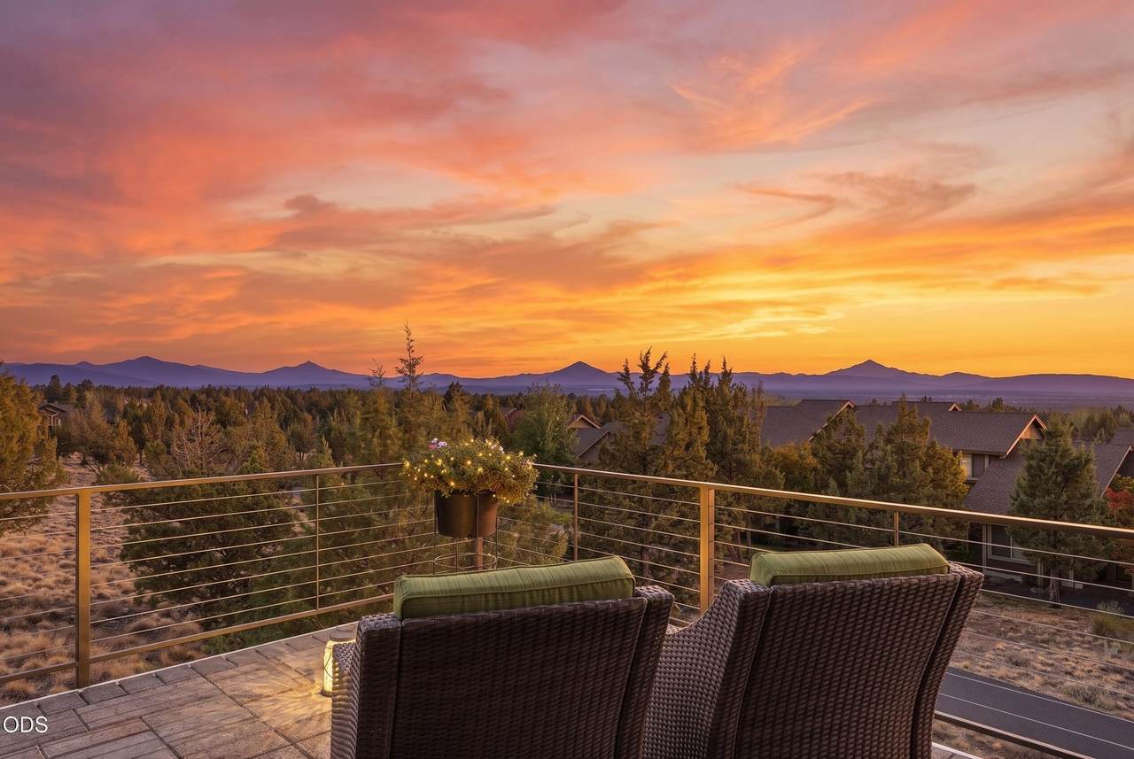 883 Highland View Loop - Photo 1