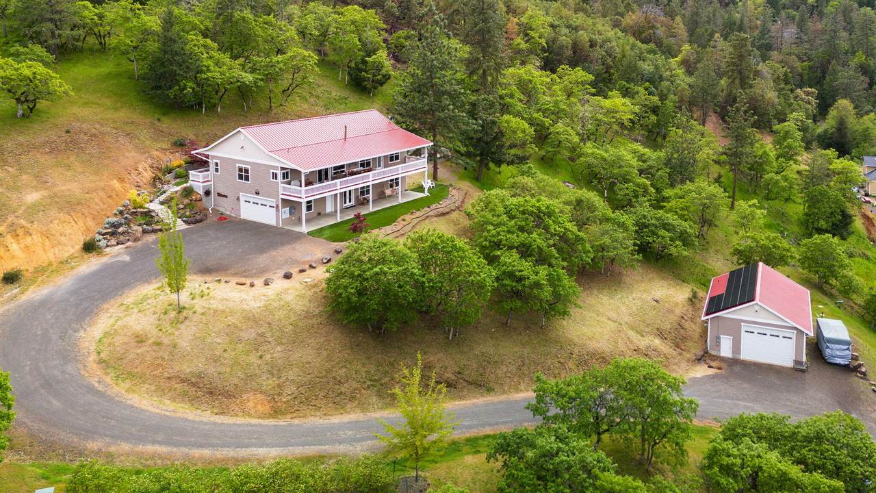 1011 Wren Ridge Drive - Photo 1