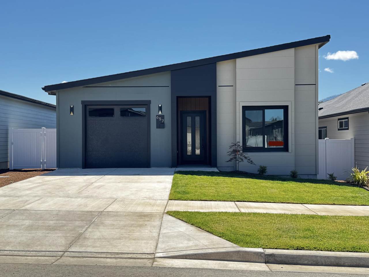 657 Terrazzo Way - Photo 1