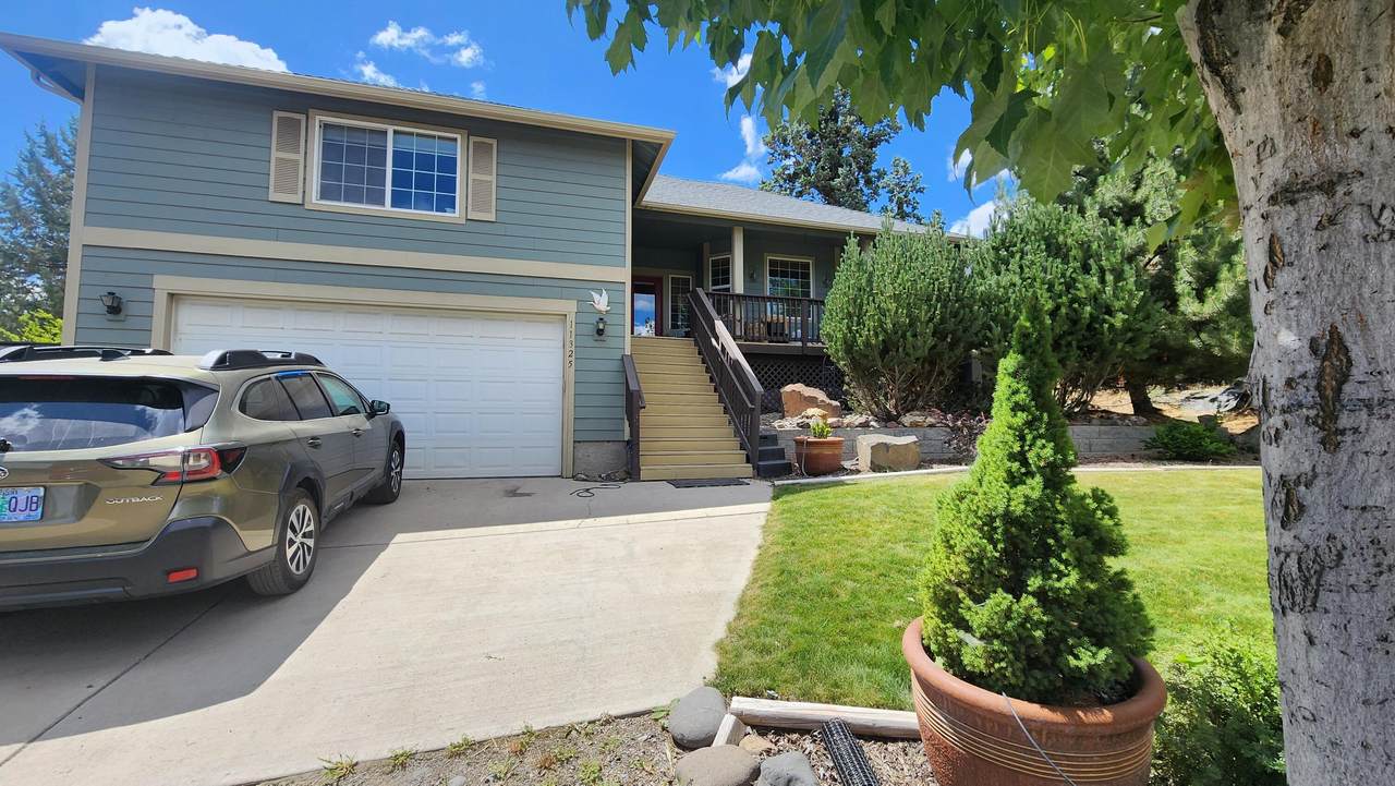 11325 W Irvine Avenue - Photo 1