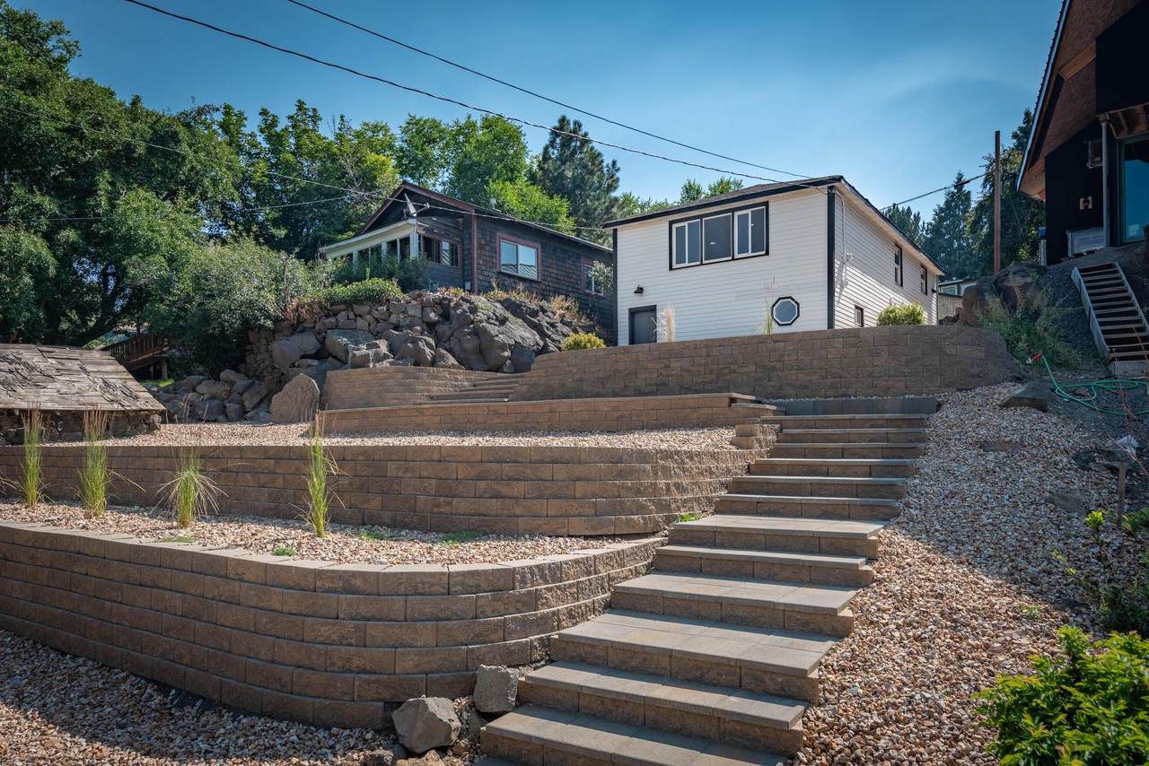 266 Riverside Boulevard - Photo 1