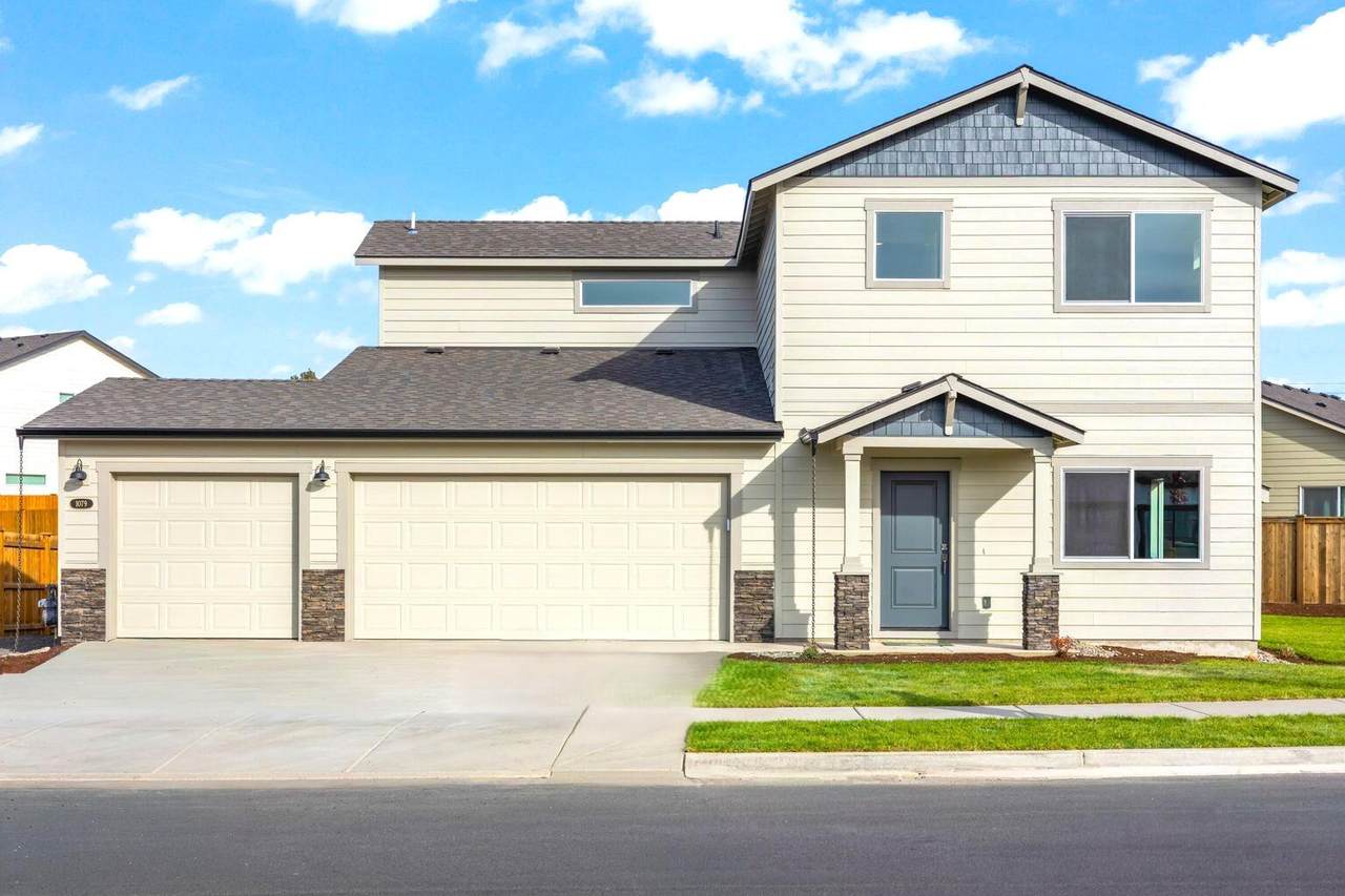 1079 Walnut Avenue - Photo 1