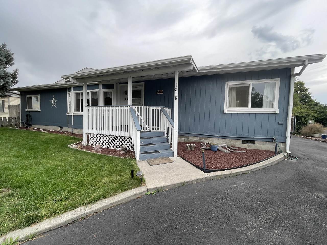 1818 Fir Avenue - Photo 1