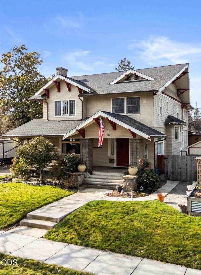 610 Holly Street - Photo 1