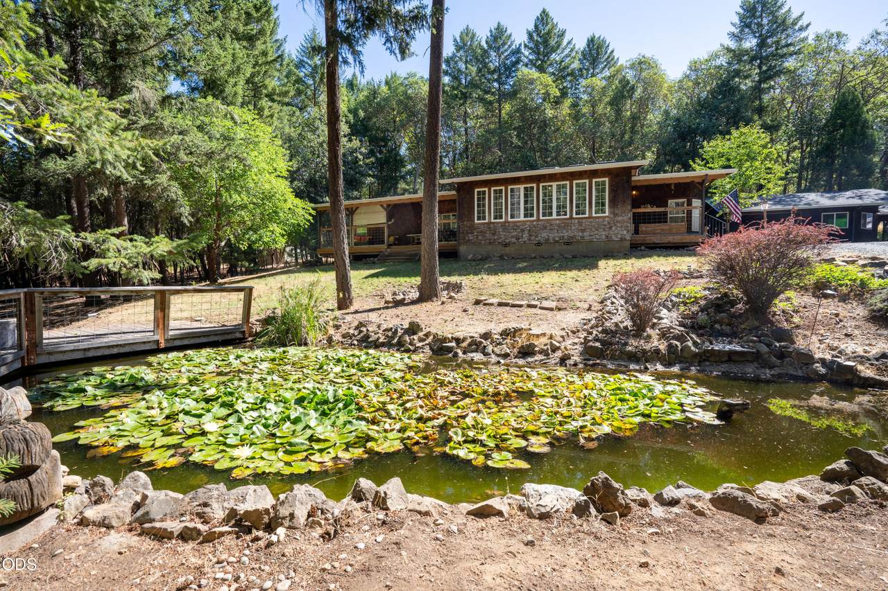 271 Highwood - Photo 1