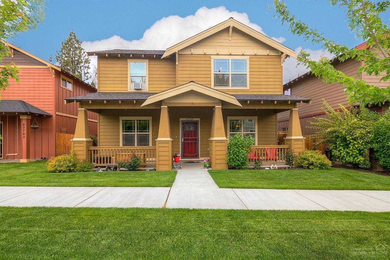 62769 Hawkview Road, Bend, OR 97701 (MLS #201605489) :: Birtola Garmyn High Desert Realty