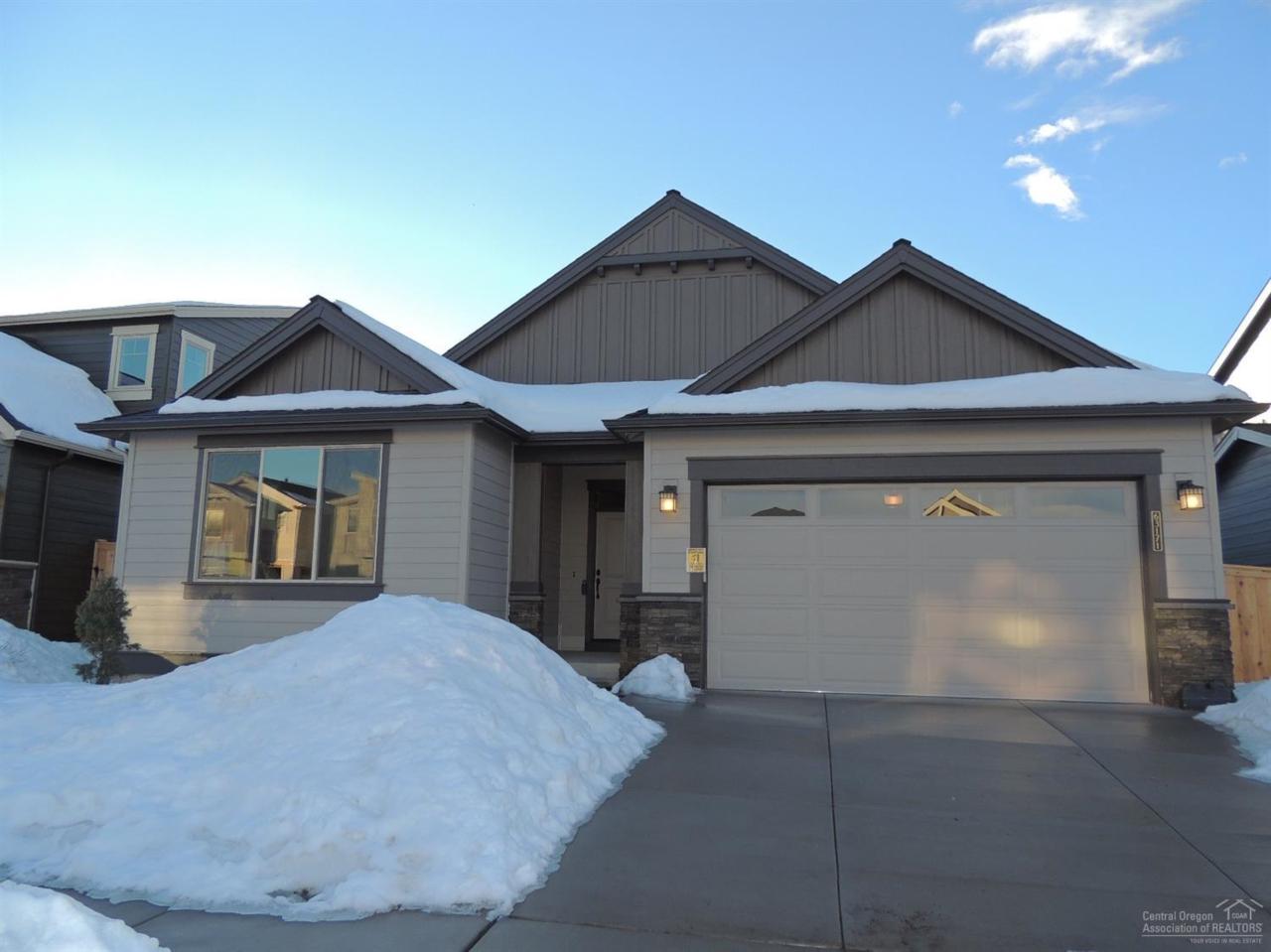 63171 NE Meridian Place, Bend, OR 97701 (MLS #201608254) :: Birtola Garmyn High Desert Realty