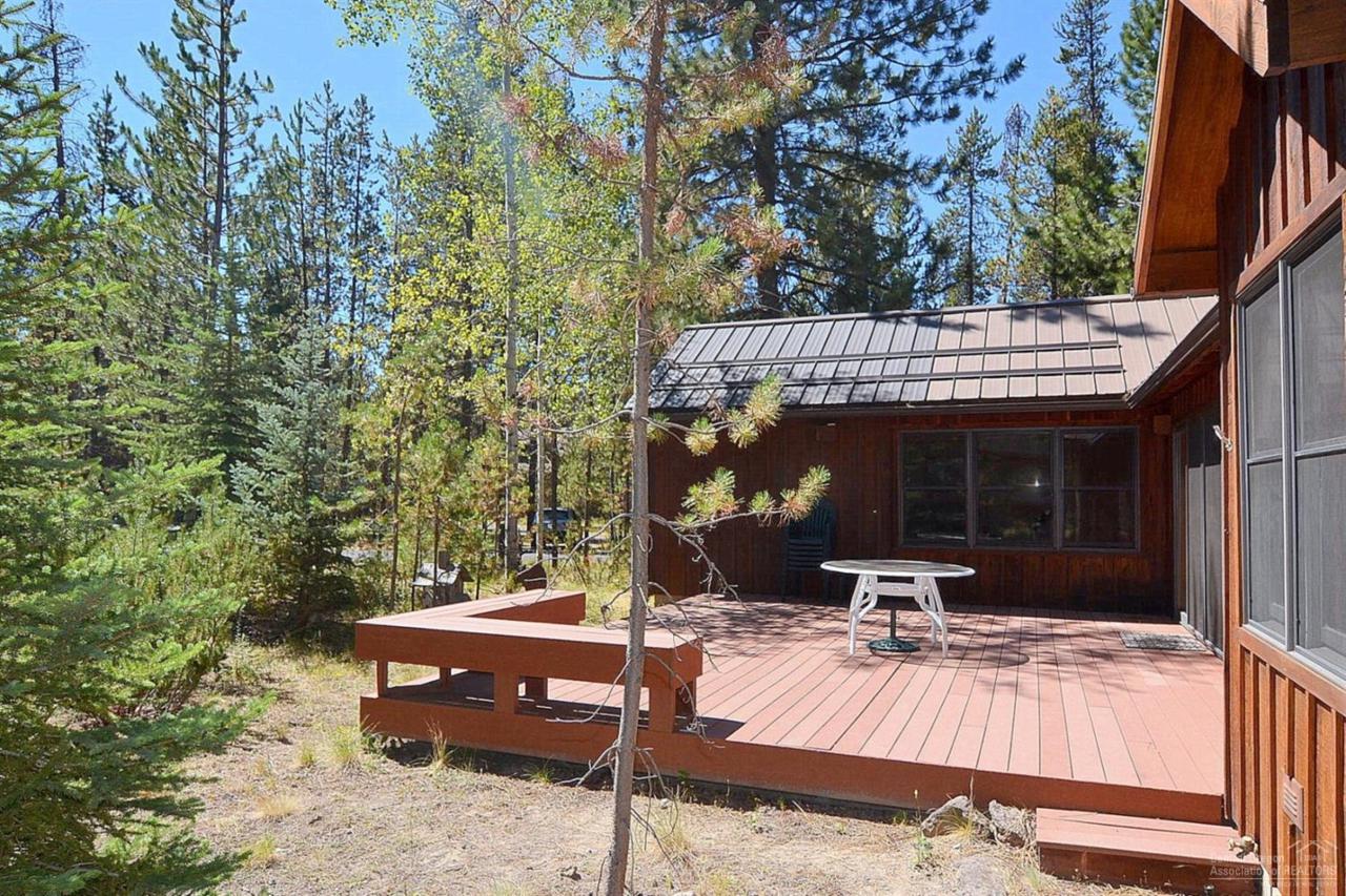 15 Virginia Rail Lane, Sunriver, OR 97707 (MLS #201608323) :: Birtola Garmyn High Desert Realty