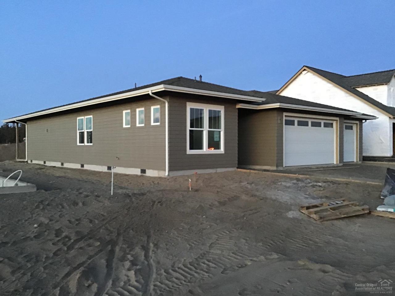 4105 Coyote Avenue - Photo 1