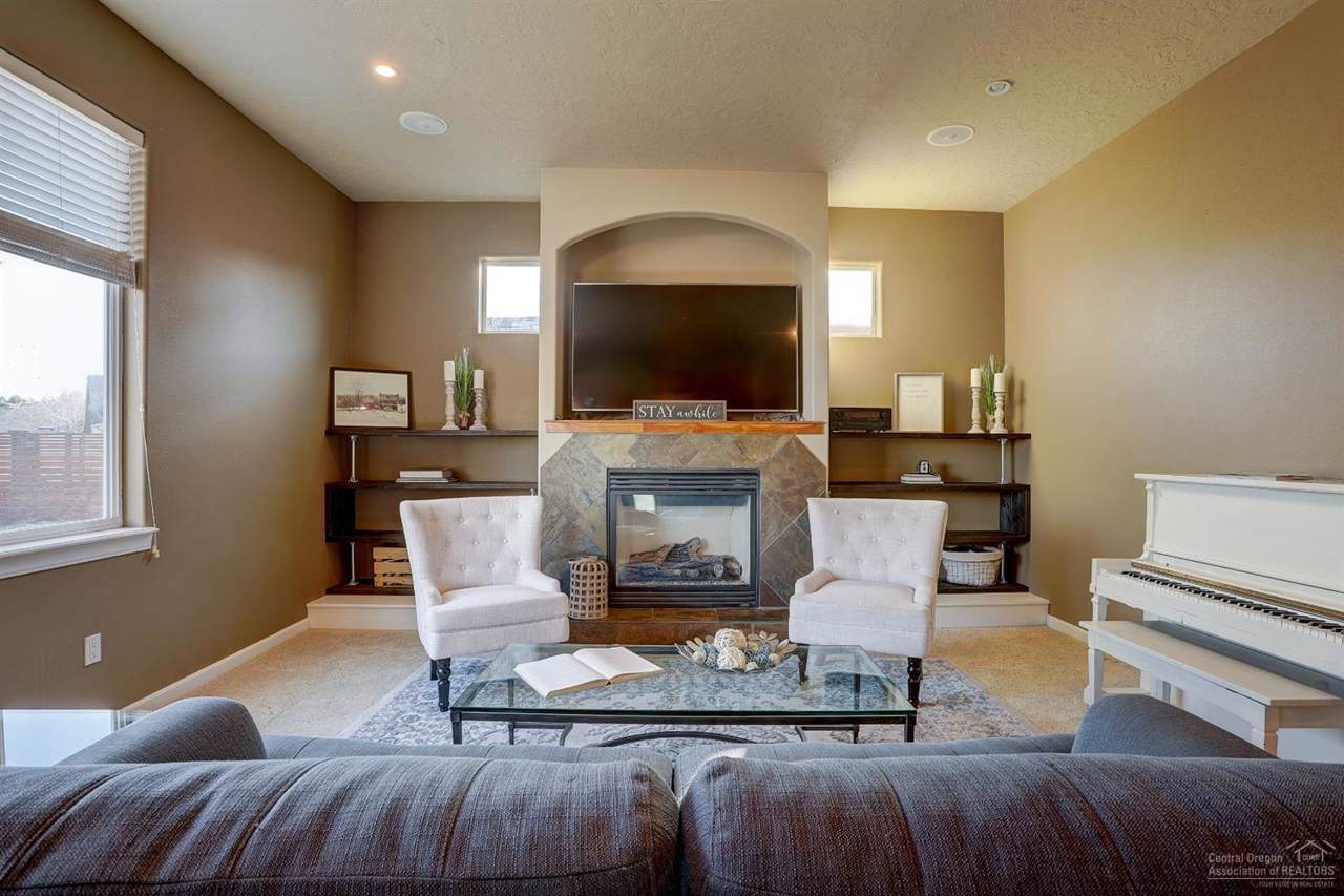 61146 Ridge Falls Place - Photo 1