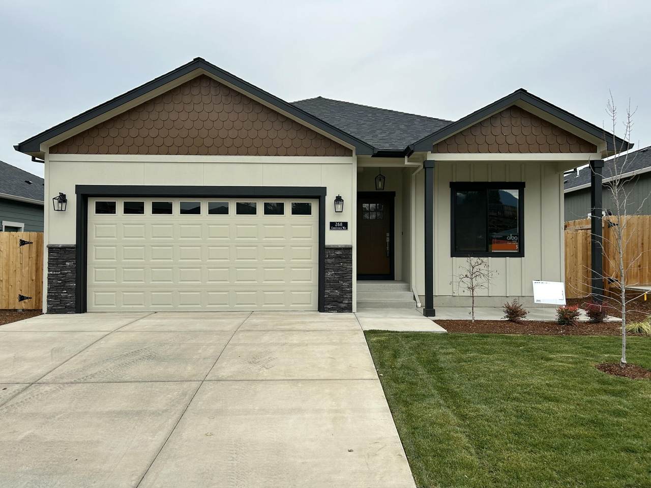 268 Christopher Way - Photo 1