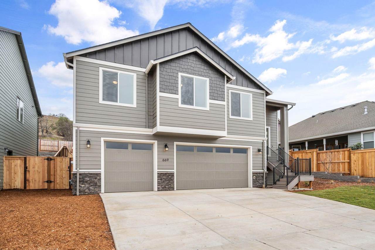 669 Old Waverly Way - Photo 1