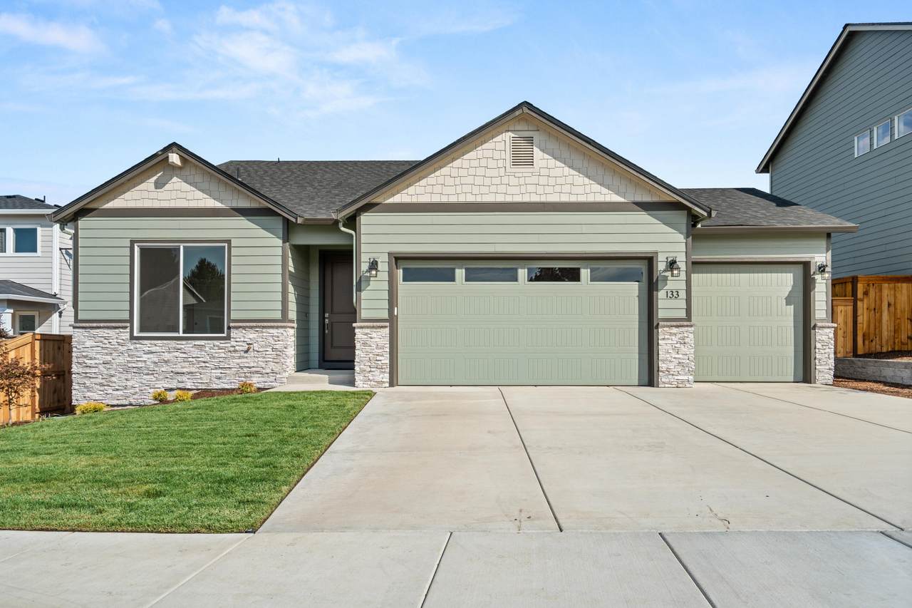 133 Valemont Drive - Photo 1