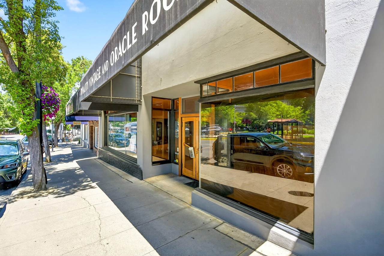 25 Main Street - Photo 1