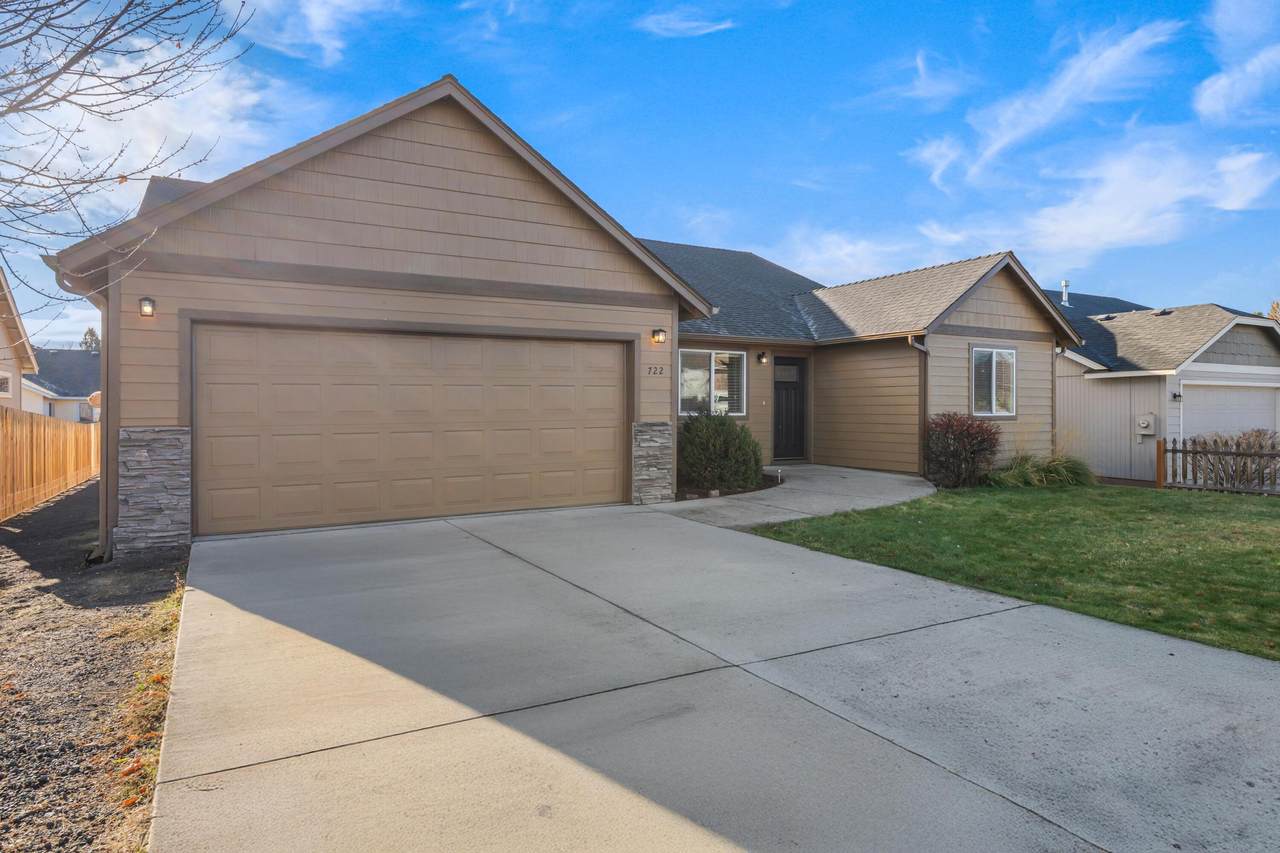 722 Redwood Avenue - Photo 1
