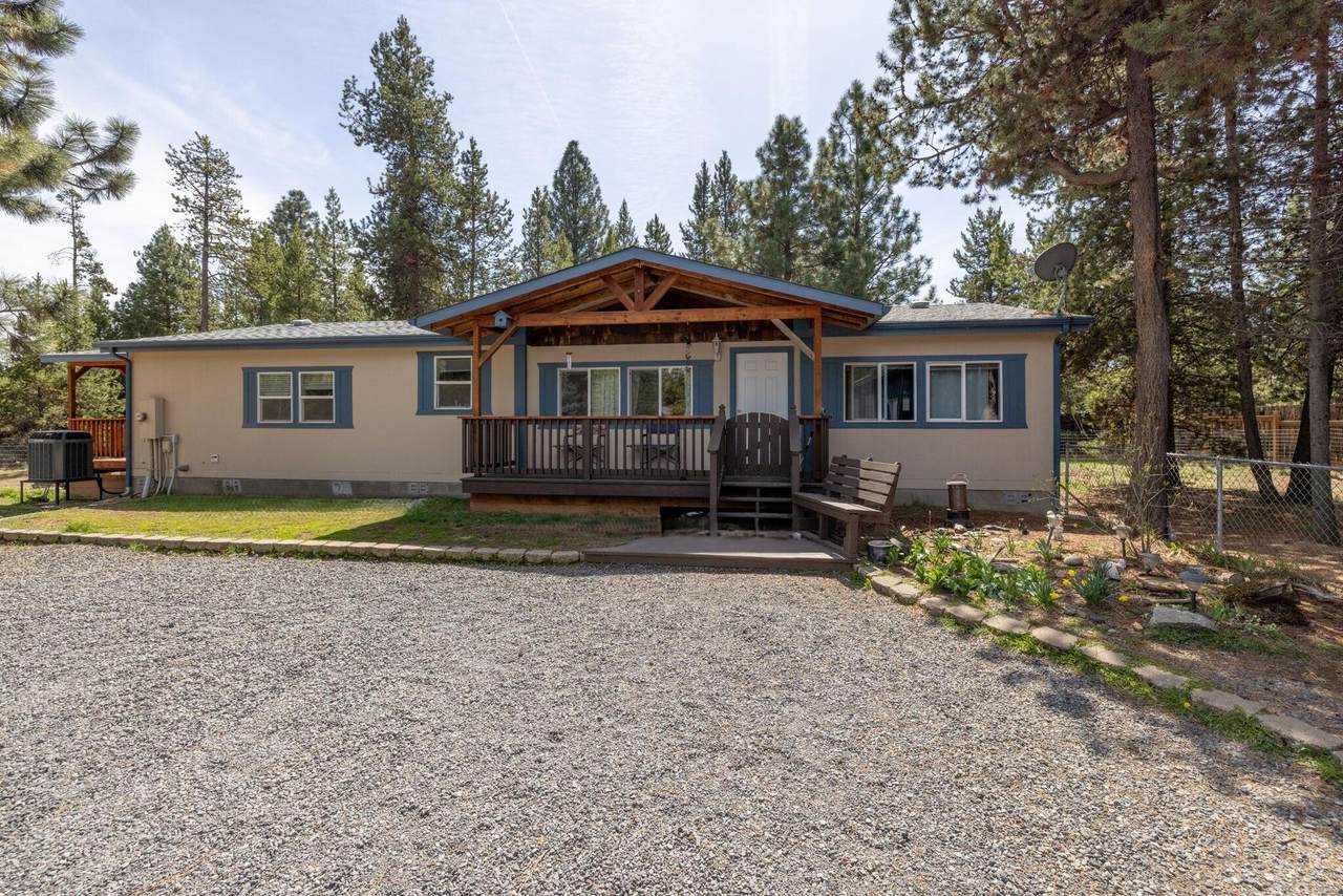 15957 Sparks Drive - Photo 1