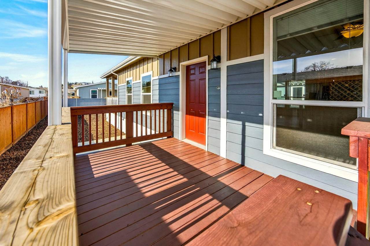 4729 Pacific Highway - Photo 1