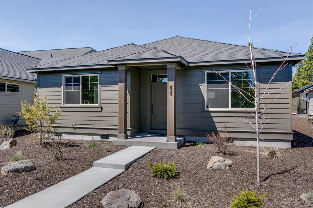 51832 Hollinshead Place - Photo 1
