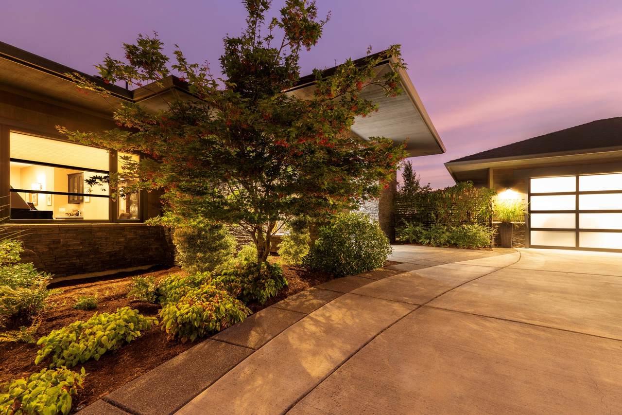 280 Mary Bee Lane - Photo 1