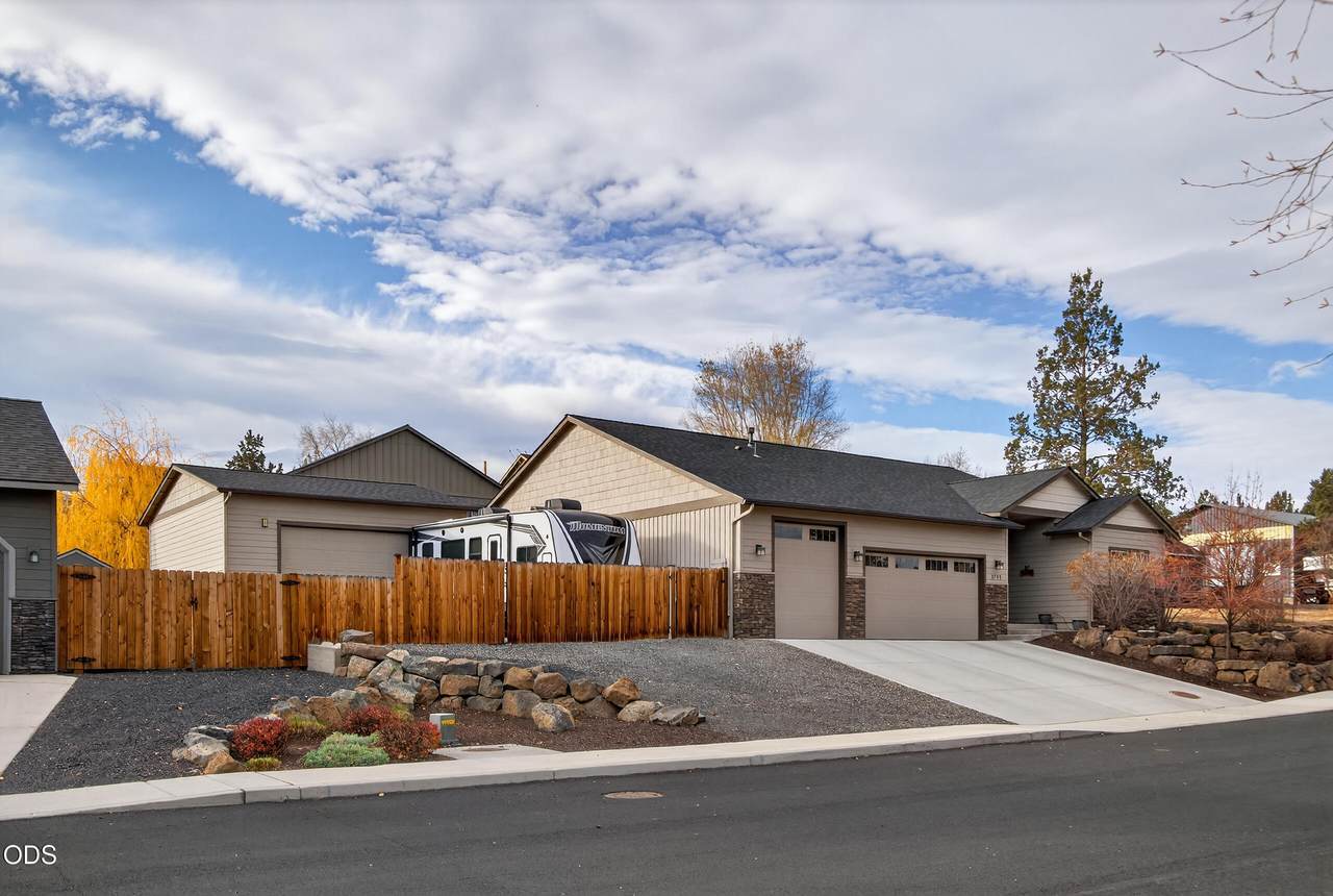 2793 33rd Street - Photo 1