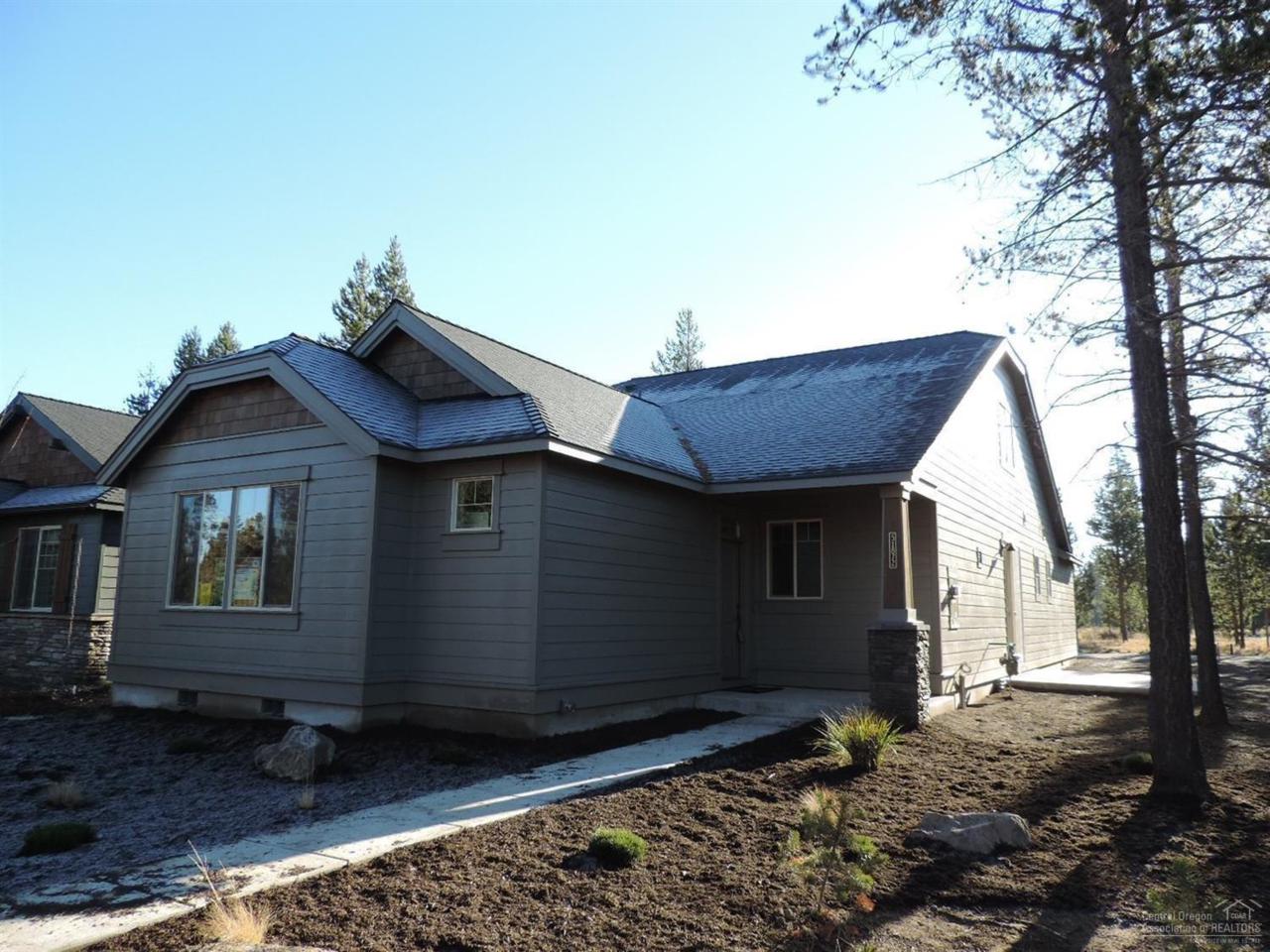 51872 Fordham Drive, La Pine, OR 97739 (MLS #201607189) :: Birtola Garmyn High Desert Realty