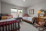 936 Black Butte Avenue - Photo 28