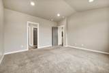 2433 Hazelwood Avenue - Photo 18