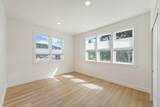 2424 Crossing Drive - Photo 16