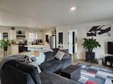 4647 Winter Avenue - Photo 2