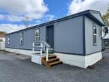 425 Front - Photo 1
