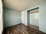 425 Front - Photo 13