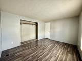 425 Front - Photo 18