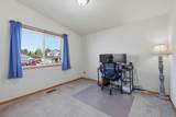 792 Robin Place - Photo 15